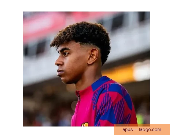 2024欧洲杯最佳年轻球员亚马尔闪耀登场巴萨天才少年震动足坛